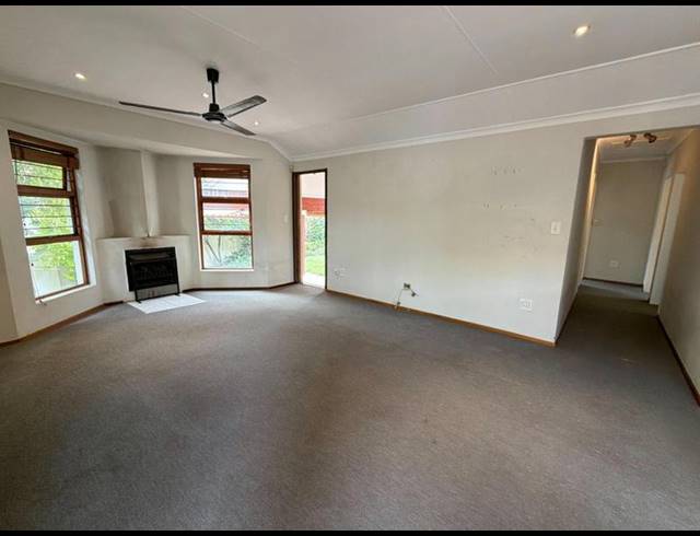 3 BEDROOM CLUSTER FOR SALE IN DOUGLASDALE